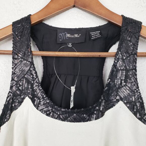 NEW! Miss Me Sequin Ruffle Detail Top - S - Picture 2 of 5